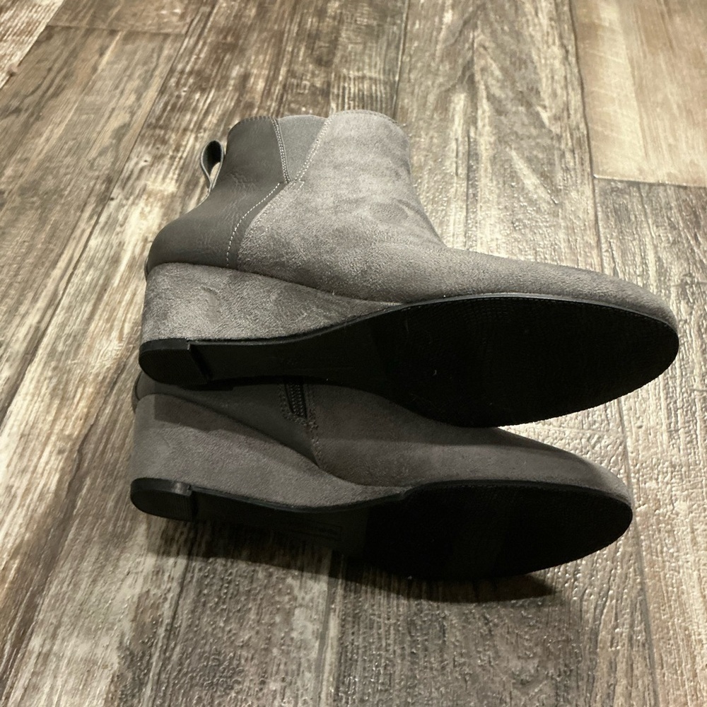 Croft and Barrow Women's Gray Wedge Ankle Boots Size 7 - Picture 11 of 12